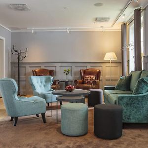 Home Hotel Uman